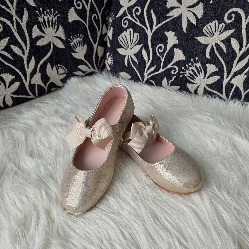 Elegant Gold Kids Shoes with Bow